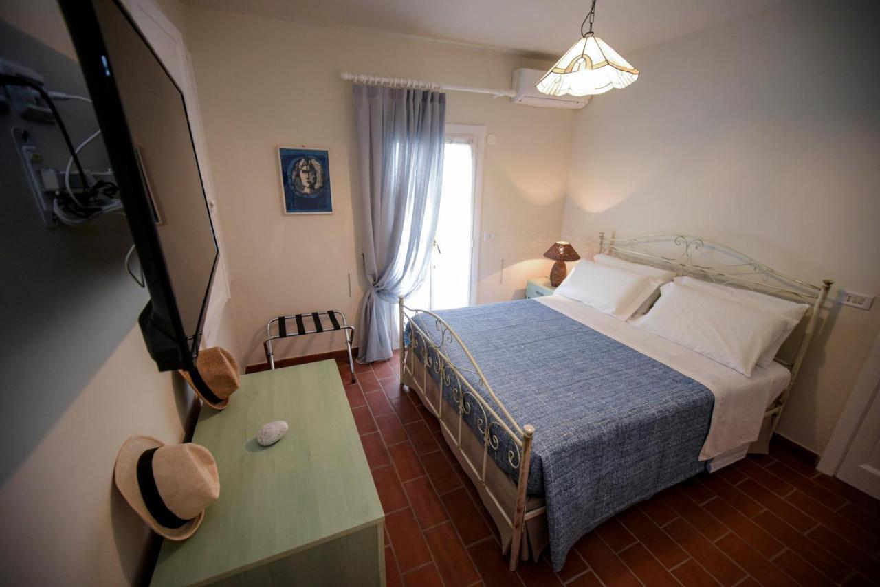Villa Dimora La Cucchiara - Pool - Garden - Parking In Porto Selvaggio à Santa Caterina  Extérieur photo
